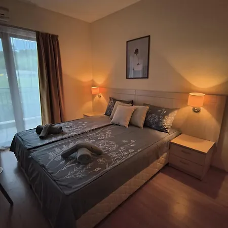 Cozy Near The Pool Parking Apartmán