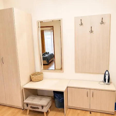 Apartmán Cozy Near The Pool Parking
