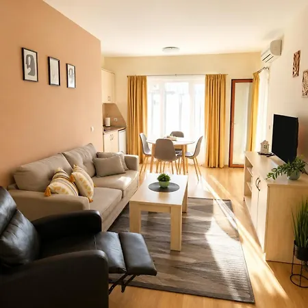 Cozy Near The Pool Parking Apartmán Sozopol